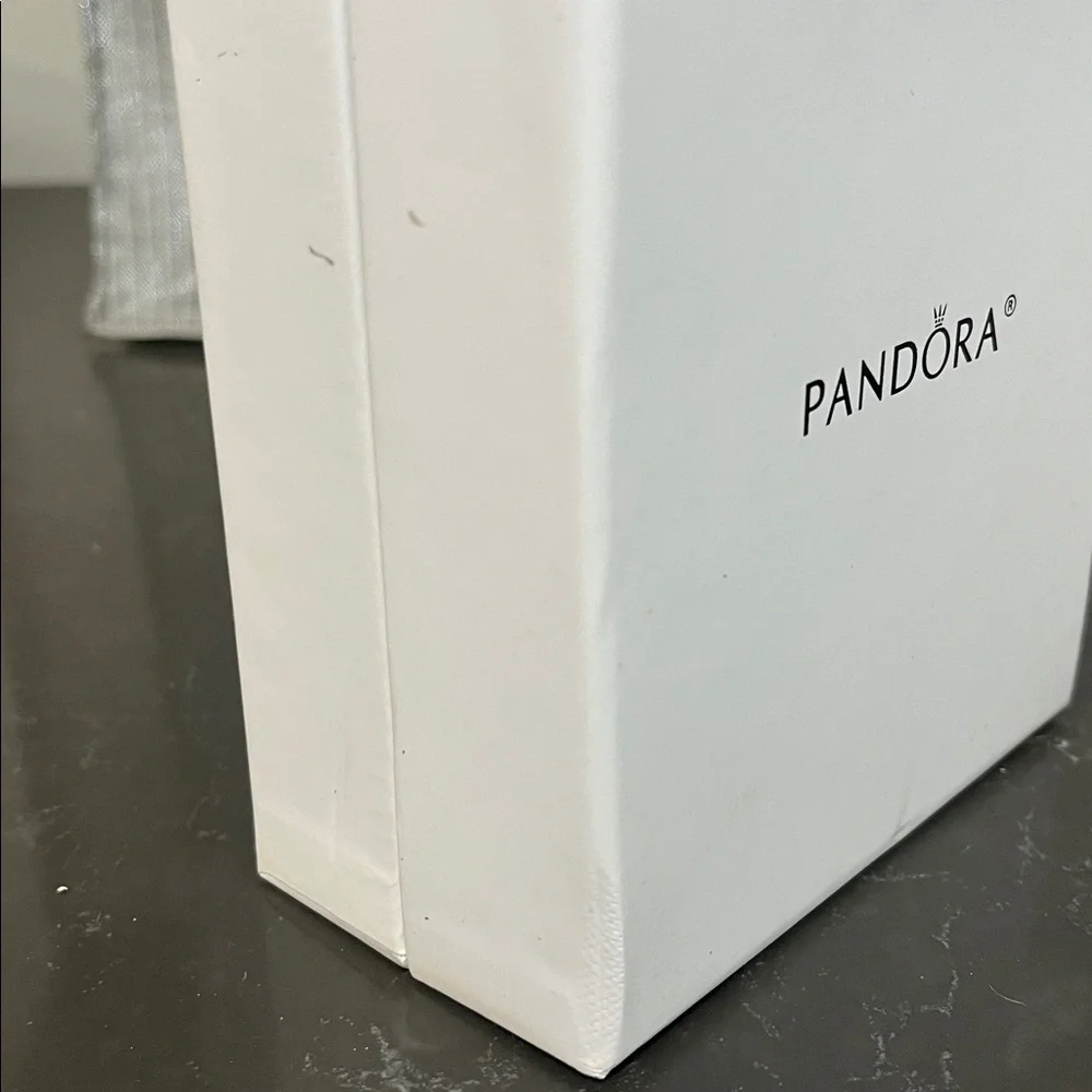 Pandora 2015 Limited Edition Snowflake Ornament NIB - Picture 6 of 6